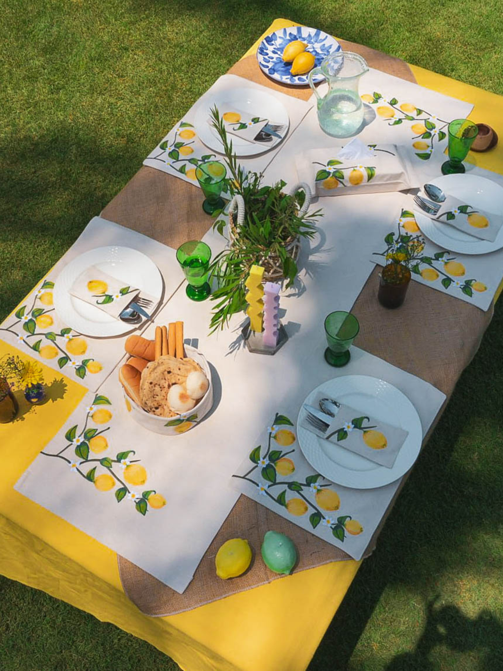 Laimoon - Table Runner