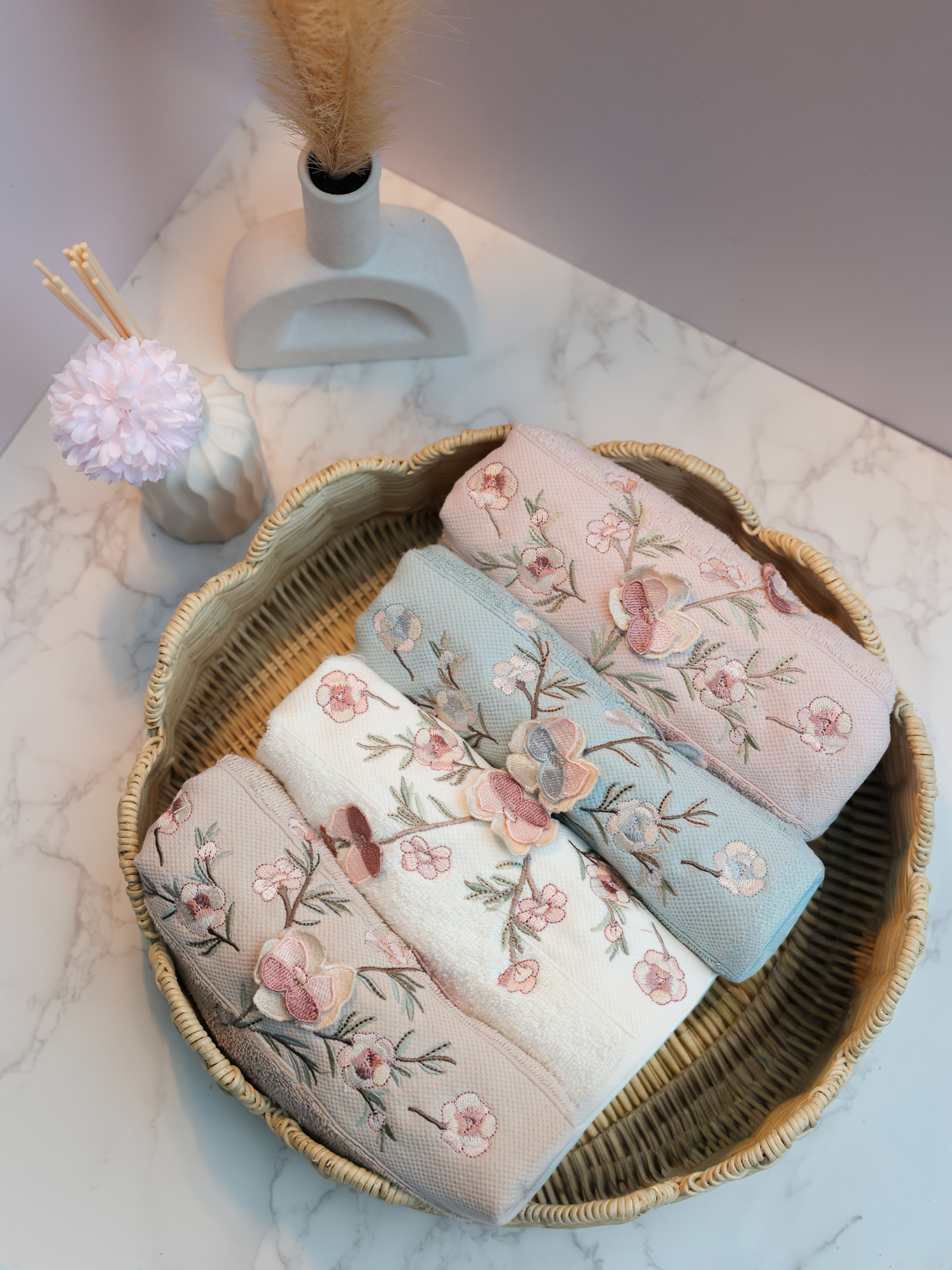 Floral Blooms Collection - Set of 4 Hand Towels