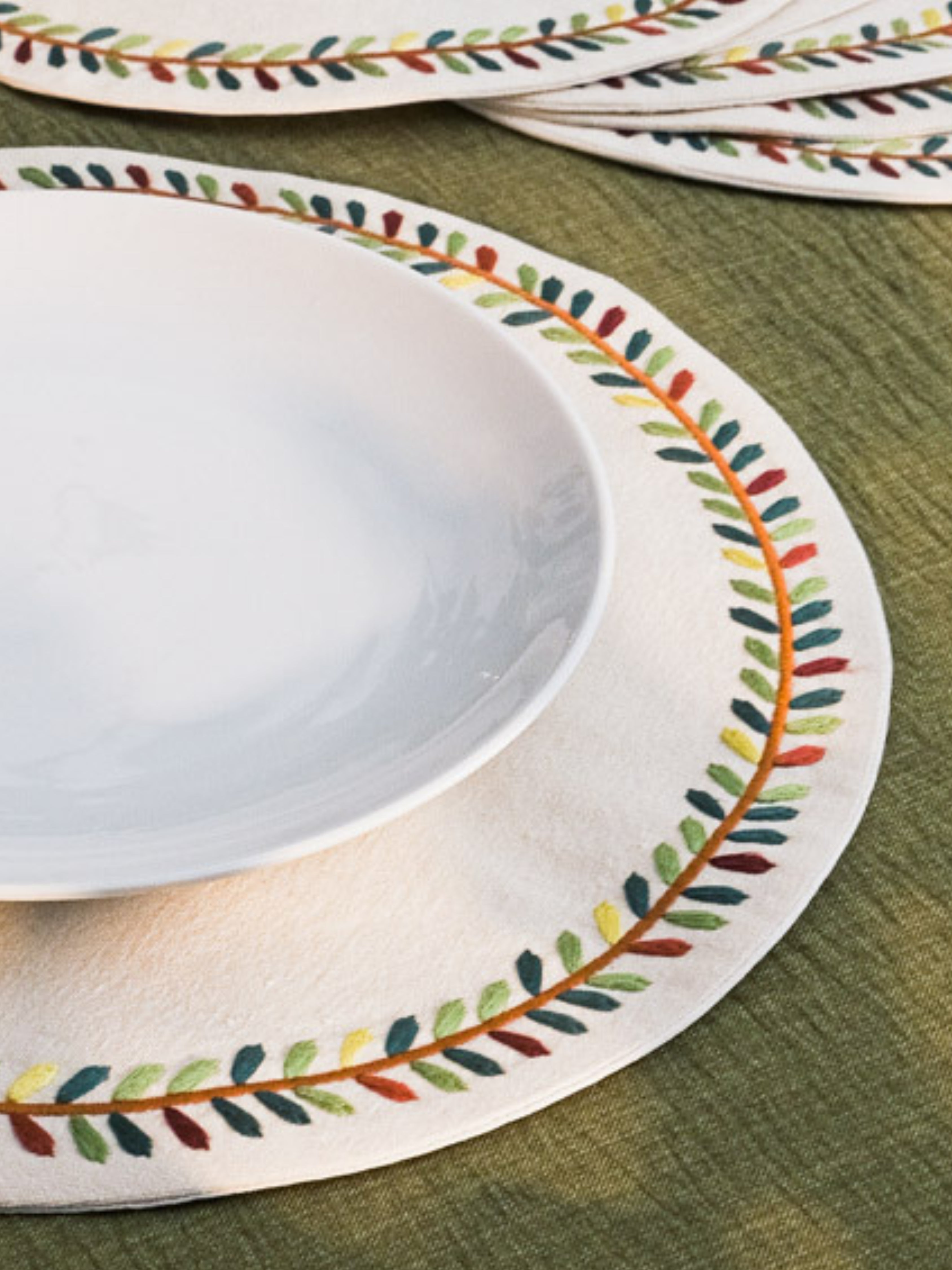 Simply Autumn - Set of 6 Round Placemats