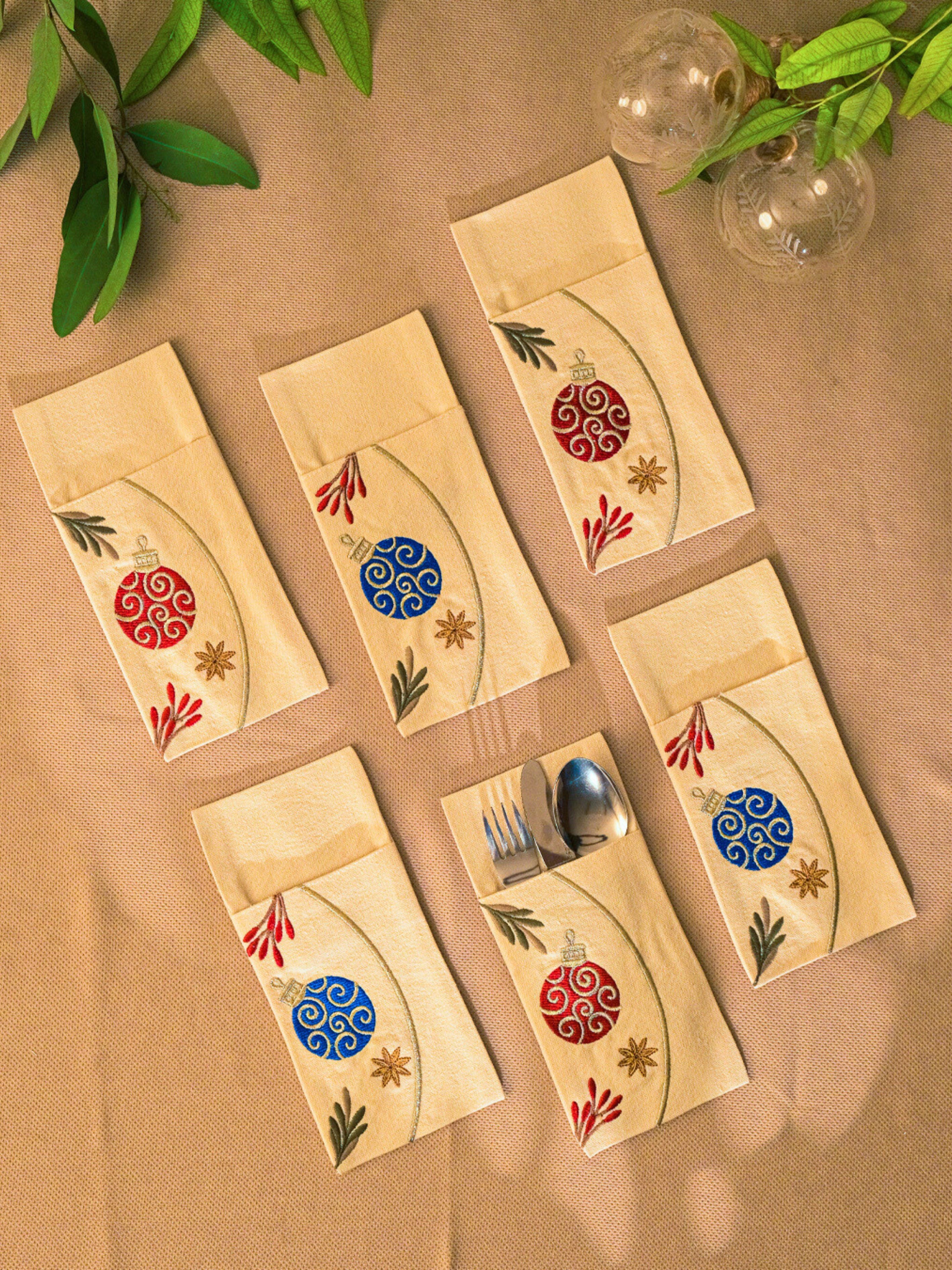 Festive Traditions - Set of 6 Cutlery Pocket Napkins