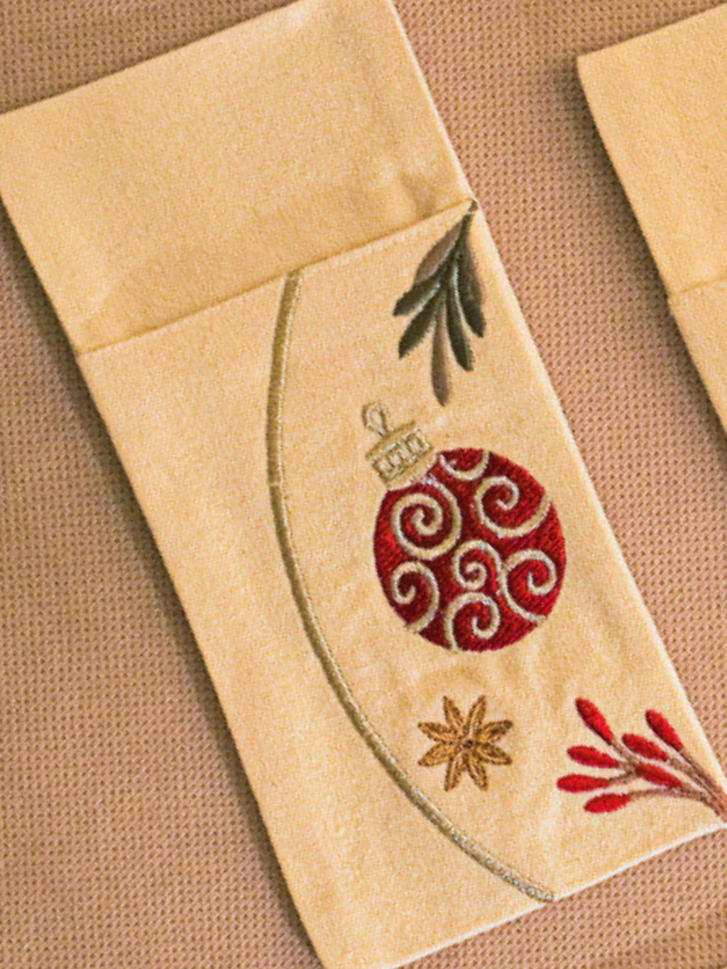 Festive Traditions - Set of 6 Cutlery Pocket Napkins