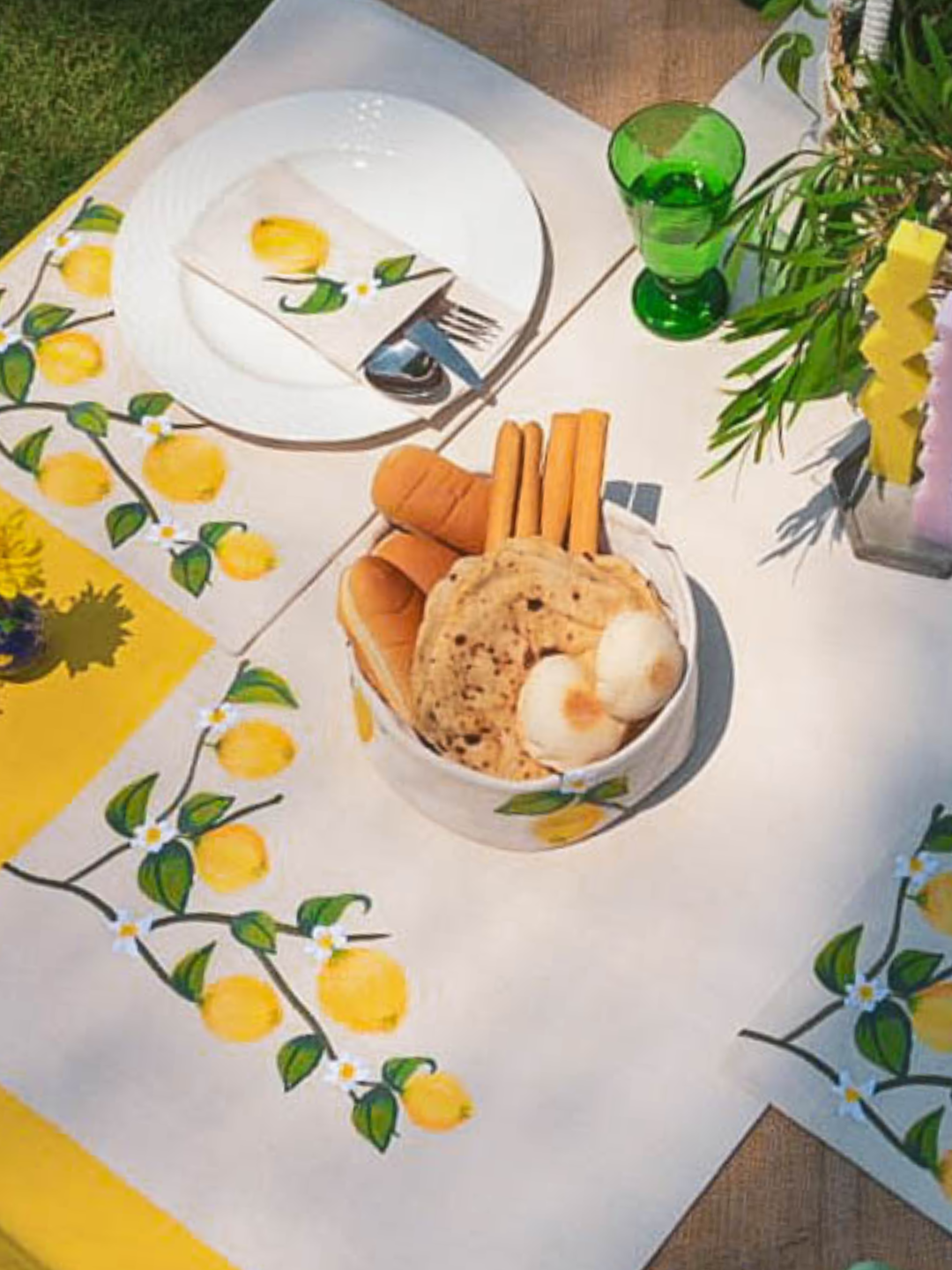 Laimoon - Table Runner